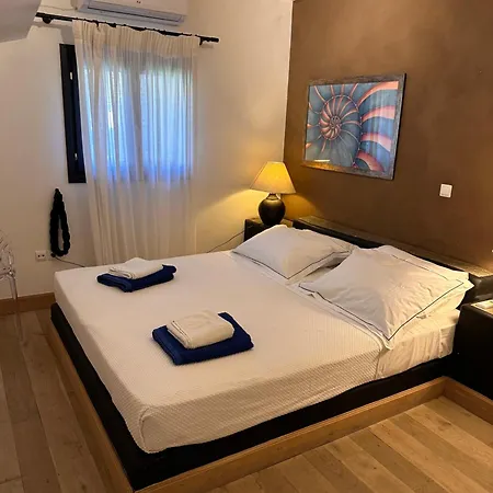 Ariadne Villa