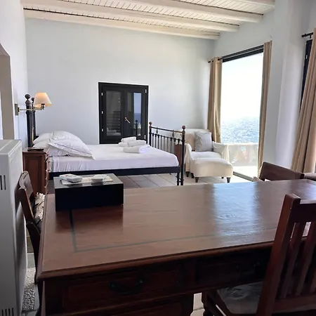 Ariadne Villa *